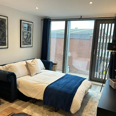 Apartment 2 Bed 2 Bath In Digbeth Birmingham